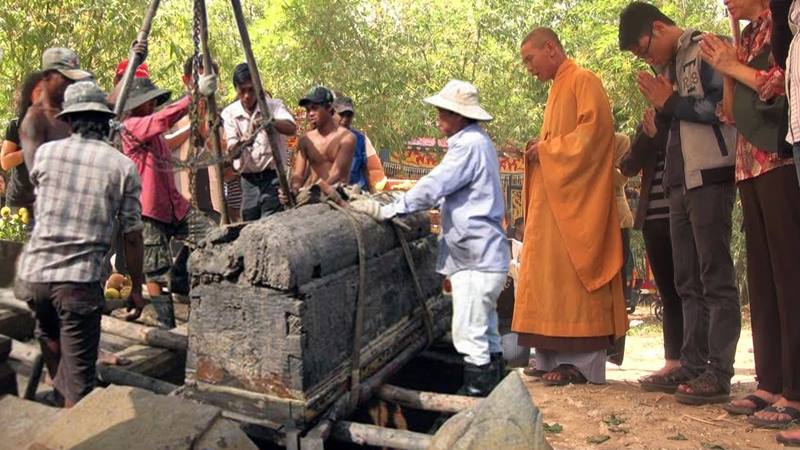 Mơ bốc mả là điềm báo gì?