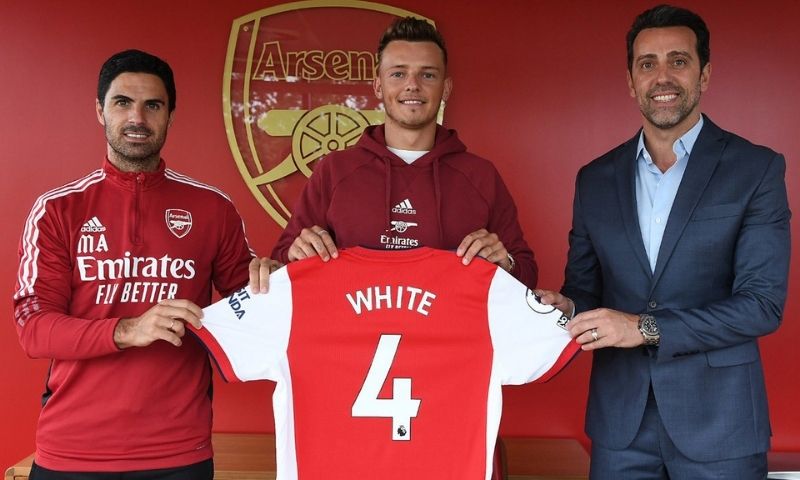 Arsenal chuyển nhượng thất bại một phần là do thay đổi huấn luyện viên liên tục ảnh hưởng luyện tập